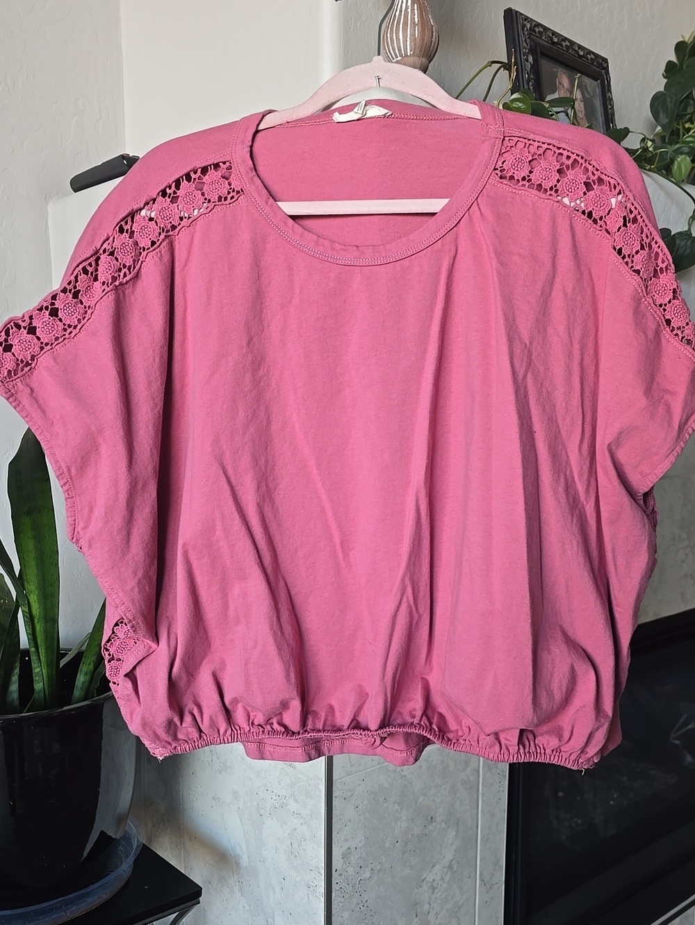 Dolman Sleeve Crochet-Trim Crop Top — Pink